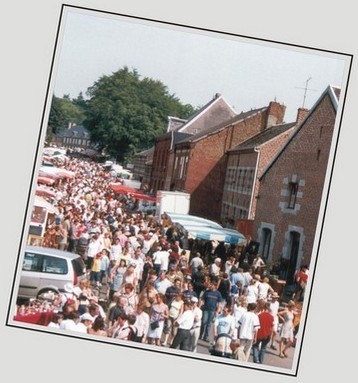 Vue de la brocante de Maroilles
